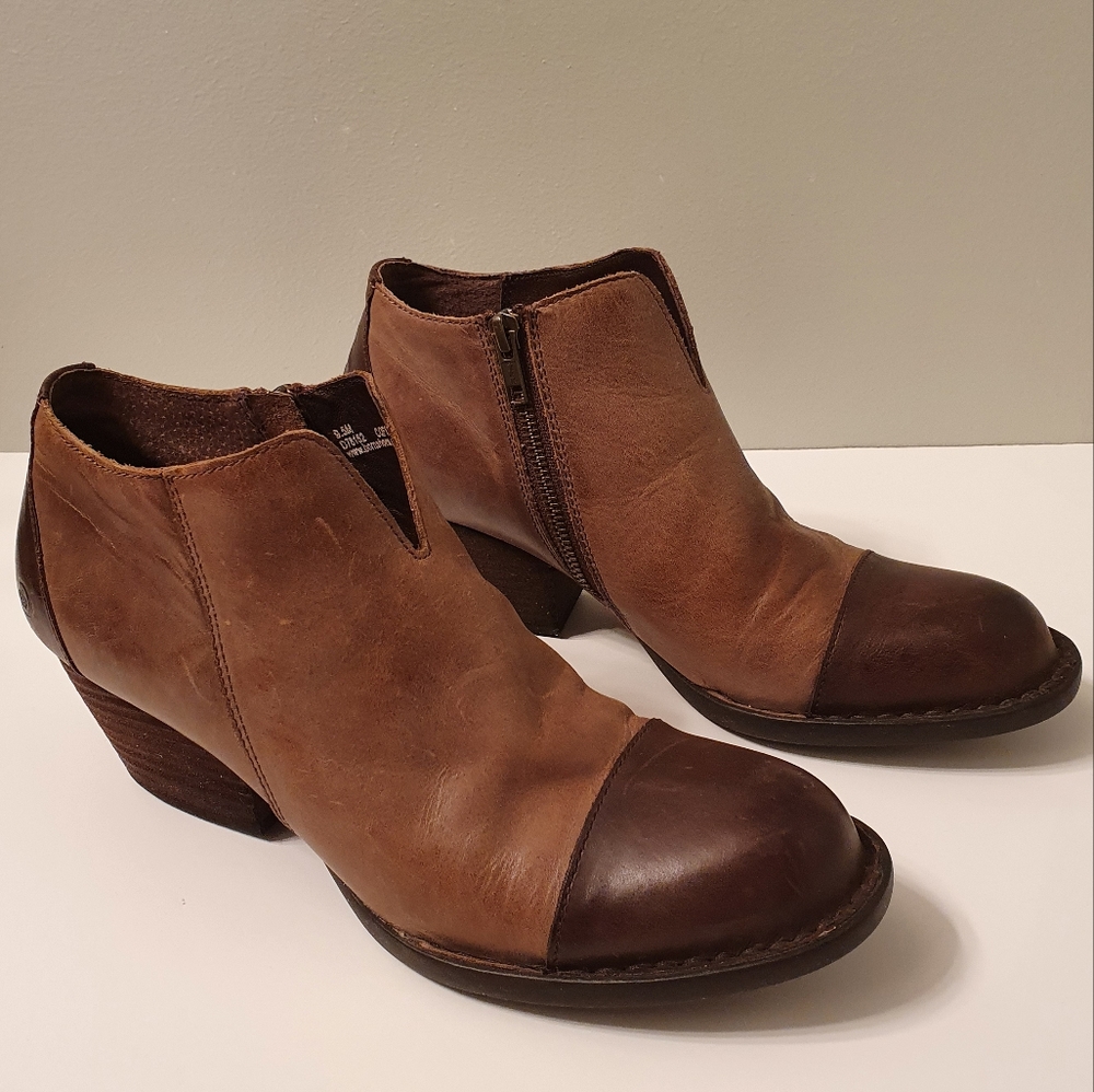 Born leather booties , size 9.5, two shades of brown - Picture 2 of 7